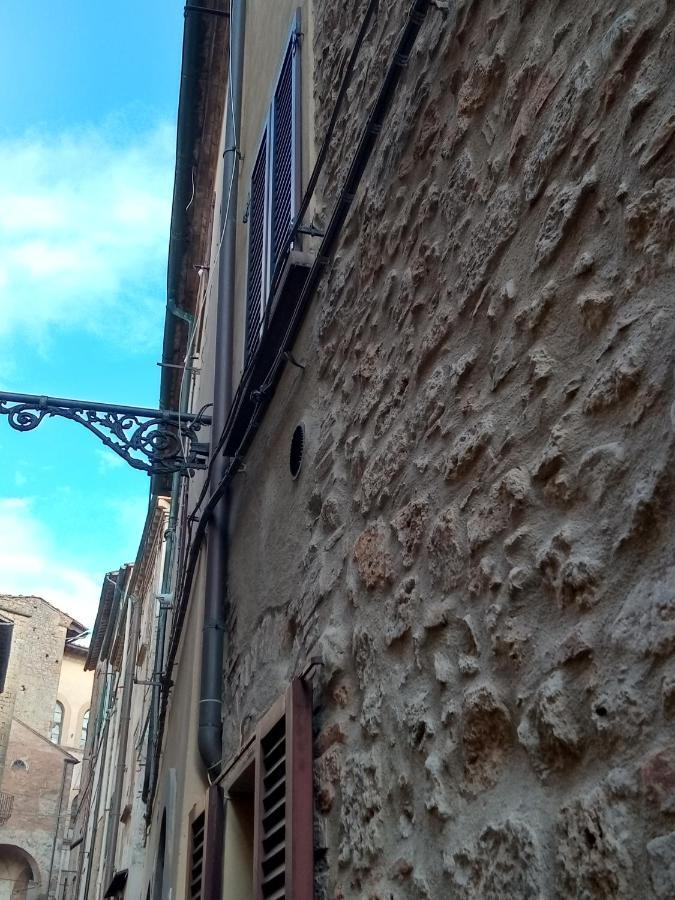 Appartamento Il Mandorlo Nel Centro Di Volterra Exterior photo